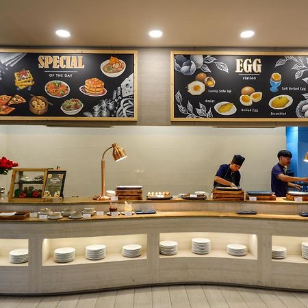 Seabed Grand Hotel Phuket - Sha Extra Plus Εξωτερικό φωτογραφία A live kitchen at a hotel
