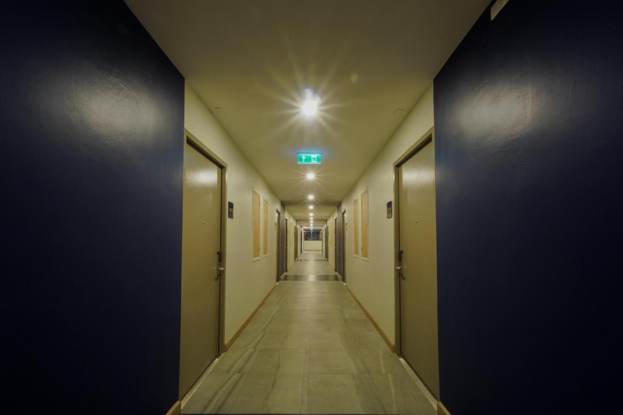 Seabed Grand Hotel Phuket - Sha Extra Plus Εξωτερικό φωτογραφία A corridor in a hotel