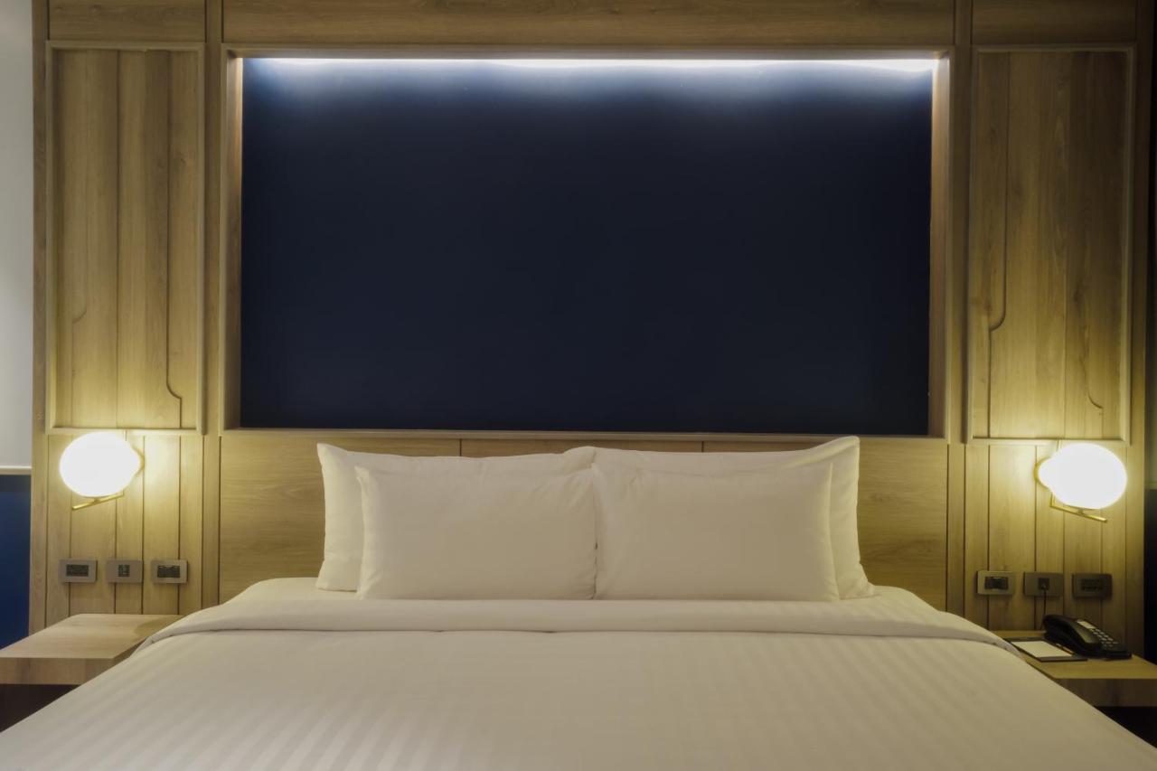 Seabed Grand Hotel Phuket - Sha Extra Plus Εξωτερικό φωτογραφία A bedroom at the hotel
