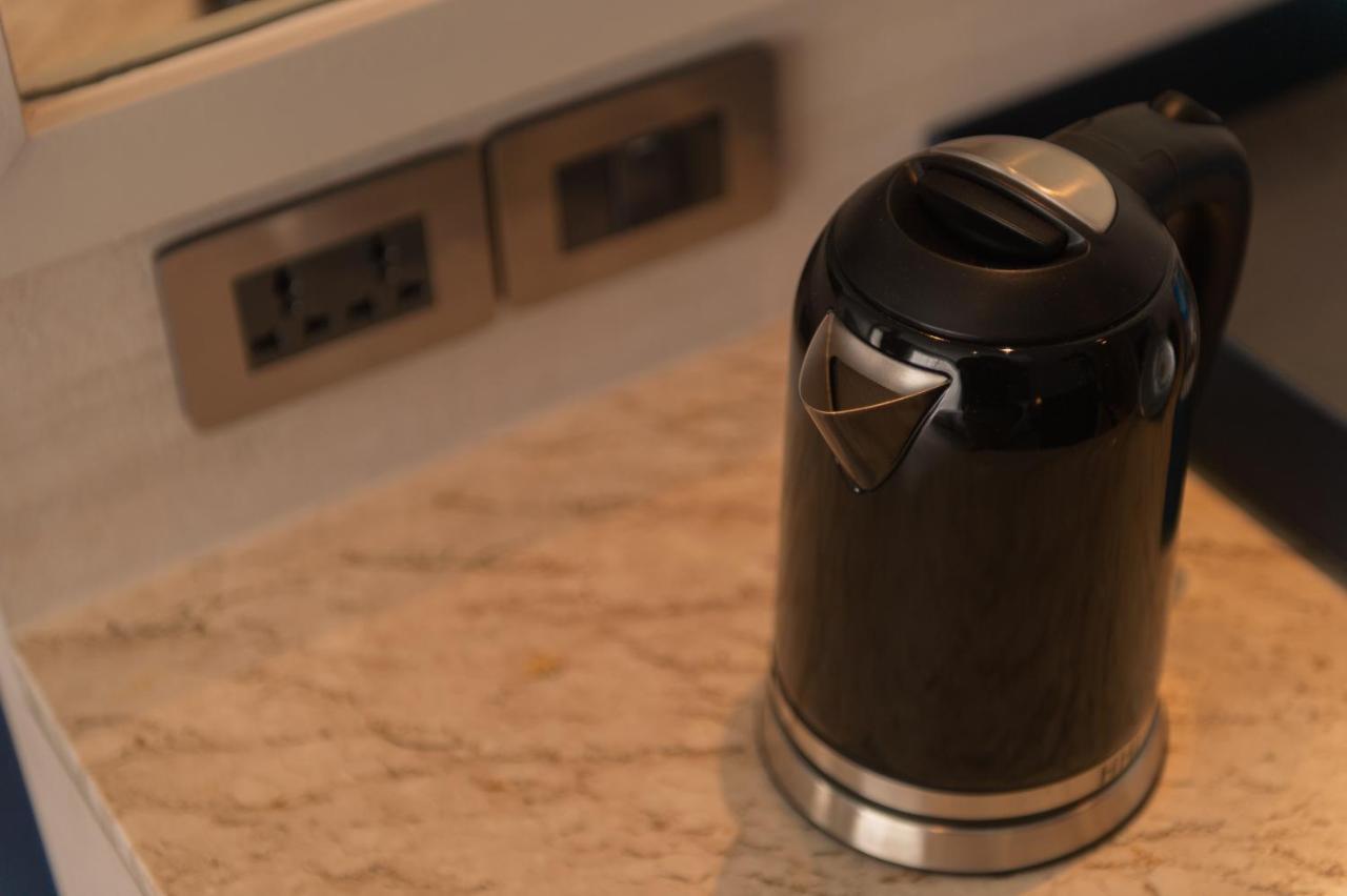 Seabed Grand Hotel Phuket - Sha Extra Plus Εξωτερικό φωτογραφία A kettle